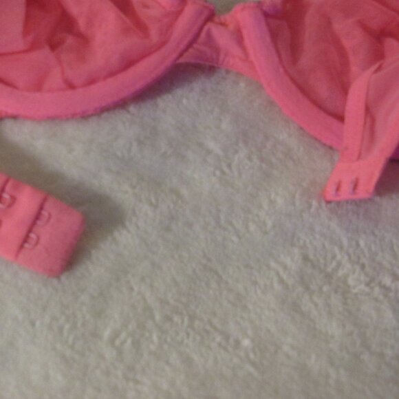 Victoria's Secret Pink Lace Unlined Demi Bra  32C - Picture 6 of 6